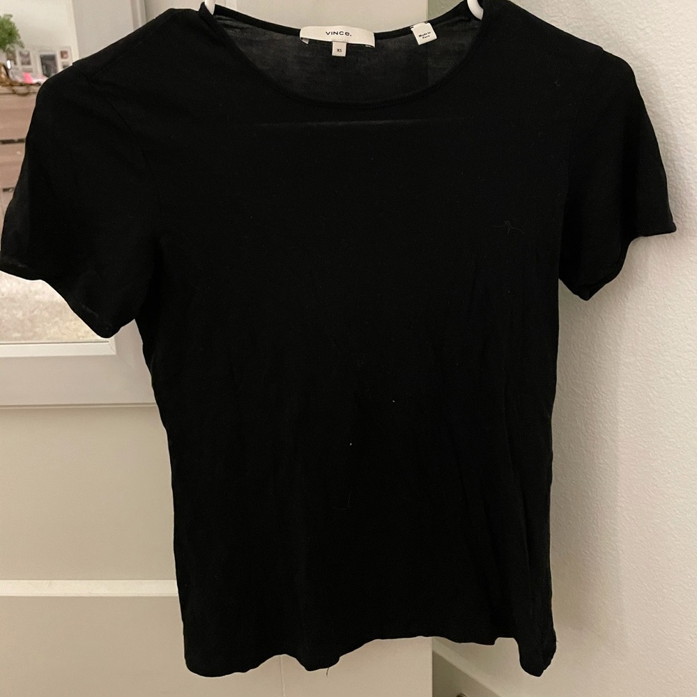 SMALL VINCE BLACK T SHIRT